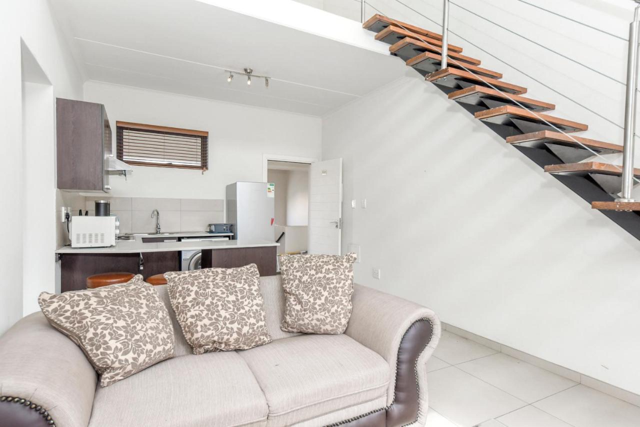Apartamento V&s - Loft In Fourways, Johannesburg *